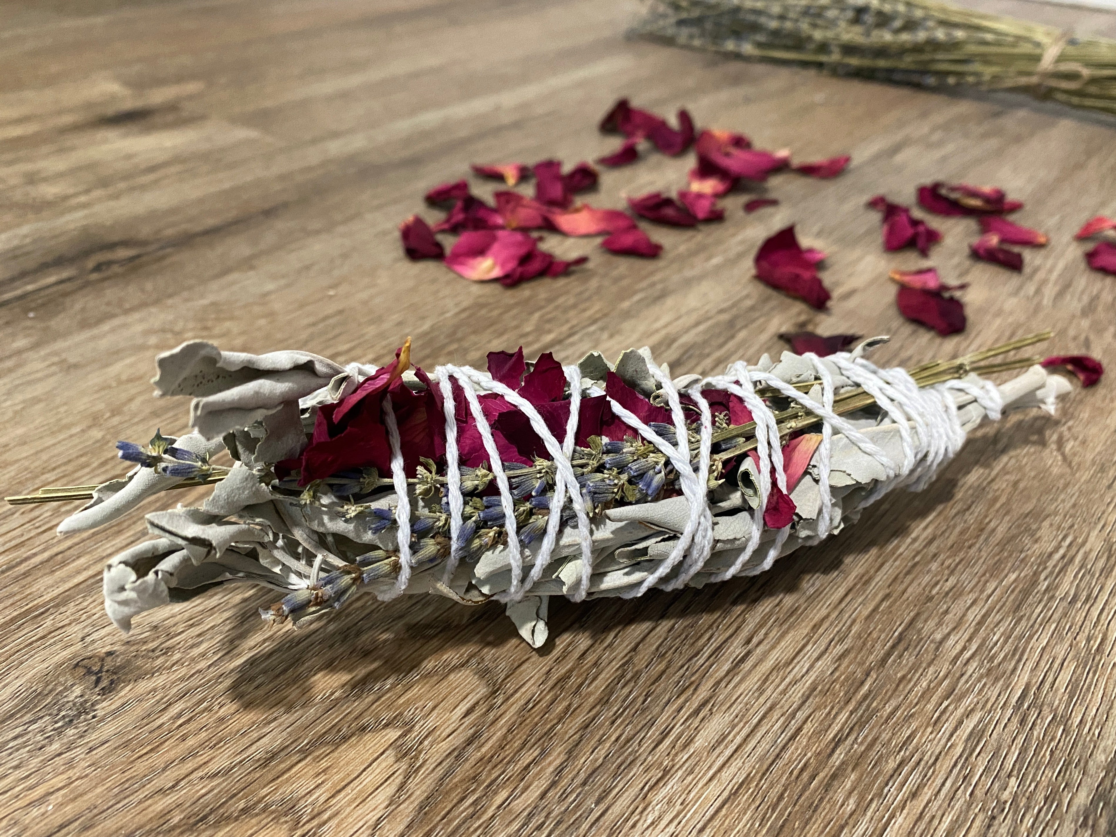 Premium White Sage Smudge Stick With Lavender & Rose Petals (Hand Crafted) - Rocky's Sound Shop